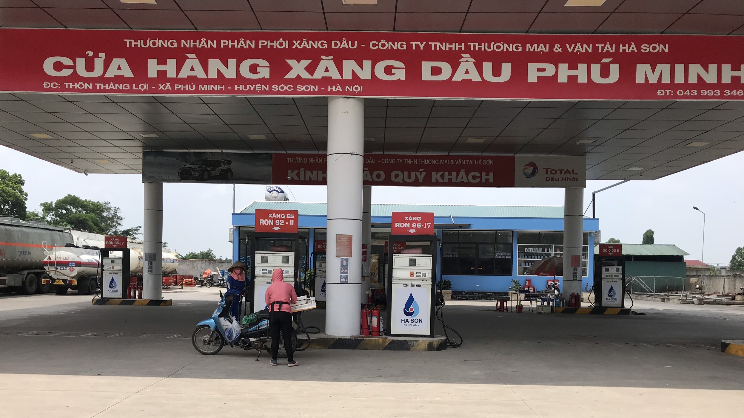 Hà Nội: Trạm sạc VinFast - Cửa hàng xăng dầu Total Phú Minh